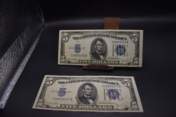 Two 1934 D 5 Dollar Silver Certificate Notes Uncirculated