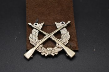 Vintage USMC Rifle Expert Qualification  Badge