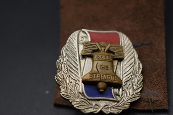 Vintage US Army Recruiting Command Distinctive Unit Insignia