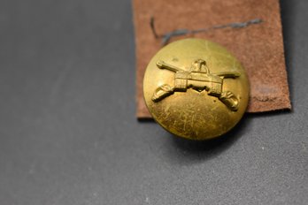 Vintage US Army Brass Collar Insignia For The Armor Branch