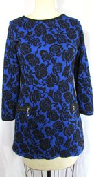 Vintage PAPILLON BLANC Brand, Knit TUNIC TOP, Long Sleeves, Cobalt Blue & Black Rose Pattern, Sz M