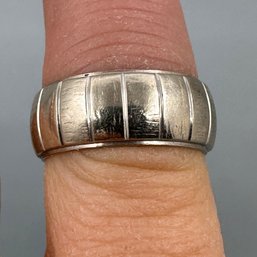 Vintage 14K Art Carved White Gold Ring Sz 6.5