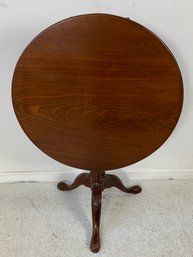 Antique Queen Anne Mahogany Tilt-Top Tea Table