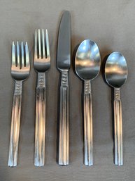 48 Pieces Pfaltzgraff Crossroads Pattern Stainless Steel Flatware