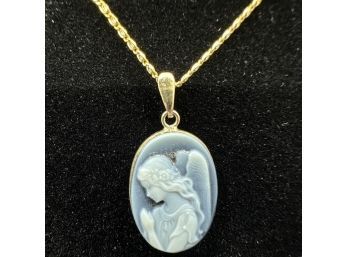 Antique 14k Yellow Gold Cameo Necklace