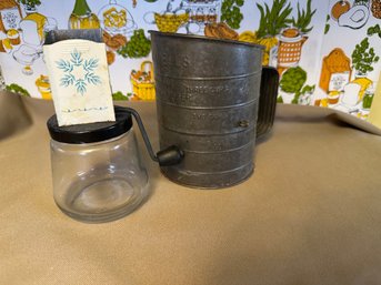 Spice Grinder And Flour Sifter Kitchen Tools