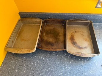Cake Brown Pan Lot Of Three Bakeware