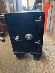 Yale Combination Lock Safe Cast Iron