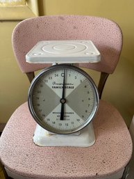 Vintage American Family Kitchen Scale