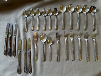 Flatware Oneida Silver Tone Fork Knife Spoon