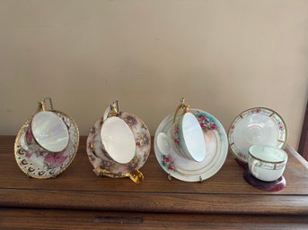 Adorable Teacup Lot Of Four Cups And Saucers