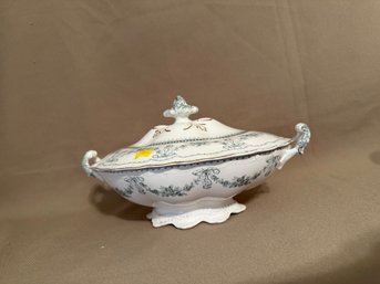 Covered Vegetable Dish Johnson Brothers England Glenwood