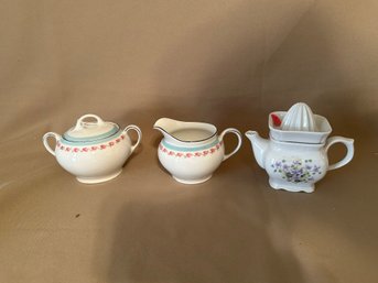 Creamer And Sugar Dish Lot Floral Mixed Pattern
