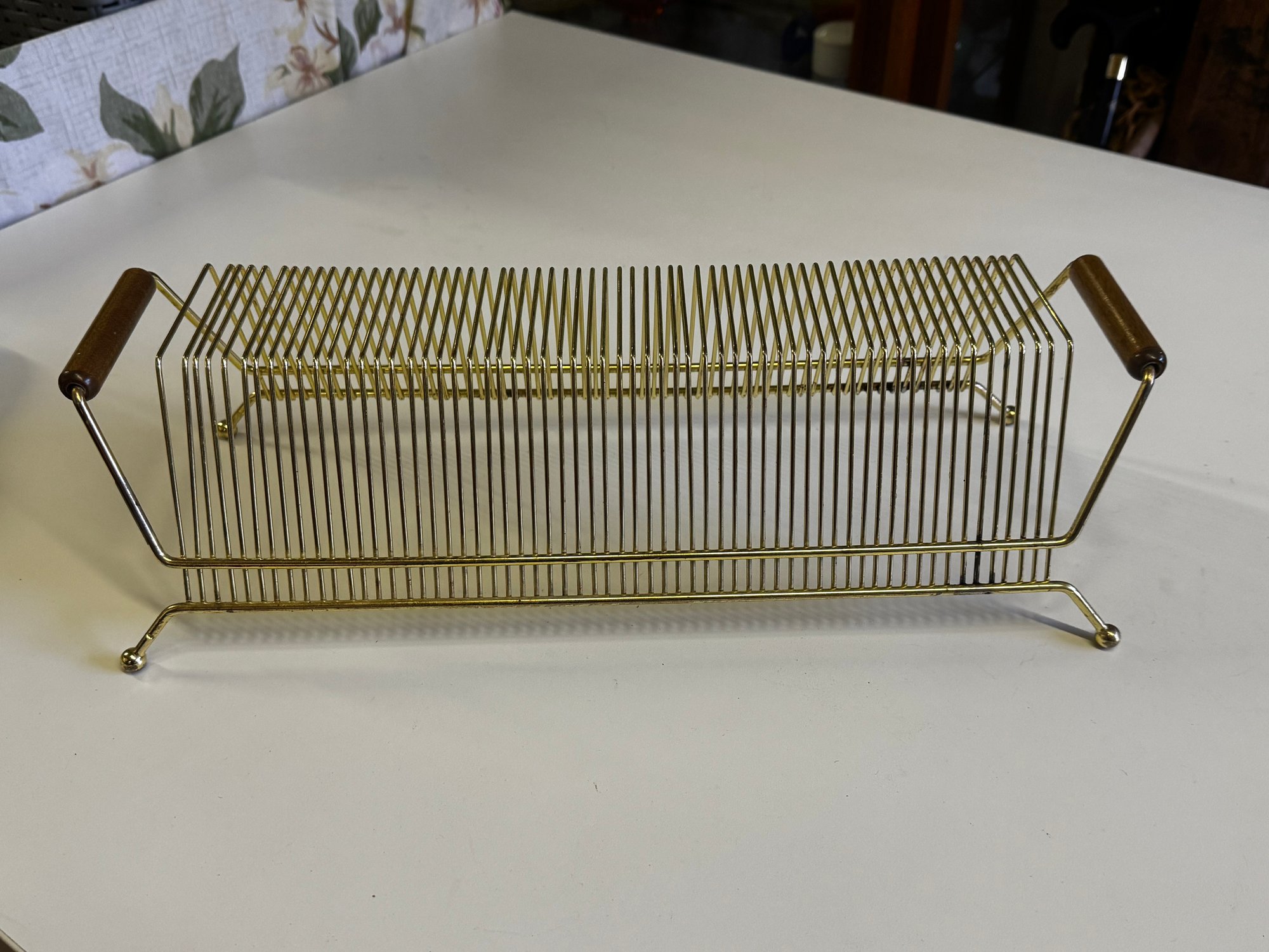 Vintage MCM Gold Wire Record Rack Holder #21114 | Auctionninja.com
