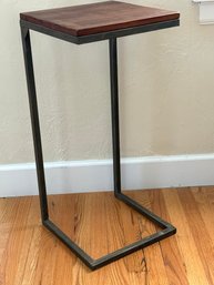 Stylish And Functional 'C' Table