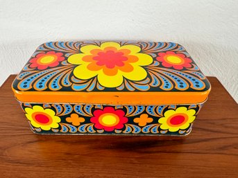 Cool  & Fun Tin Box Made In  Gt. Britain