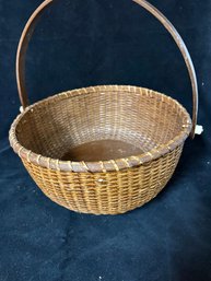 Vtg Woven Basket With Handle And Wood Bottom. 10.75 X 5 High