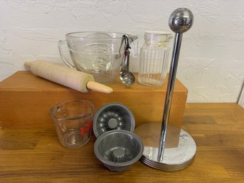 Kitchen Goodies Lot