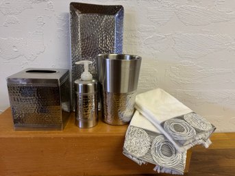 Hammered Metal Bathroom Accessories & 2 Towels