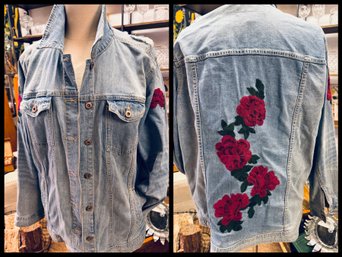 Nicely Distressed And Appliquéd Women's Jean Jacket Size Xl