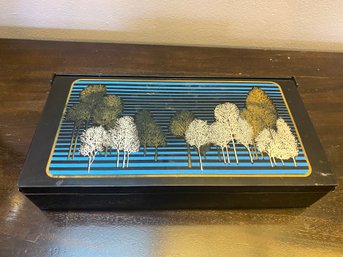 Mid Century Style Design On Heavy Duty Make Up Box With Built In Vanity Style Mirrors