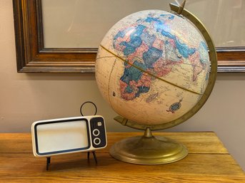 Classic Crams World Globe With Analema Showing The Suns Path With Little Tv Phone Stand