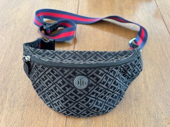 Tommy Hilfigar Cross Body Bag Or Waist Pack