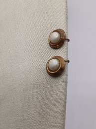 Vintage Large Gold Tone Metal And Faux Pearl Round Screw On Earrings