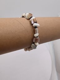 Vintage Abalone / Mother Of Pearl Shell Stretch Bracelet