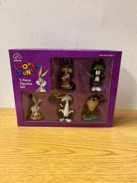 Looney Tunes 5 Piece Figurine Set