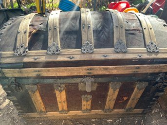 Old Trunk