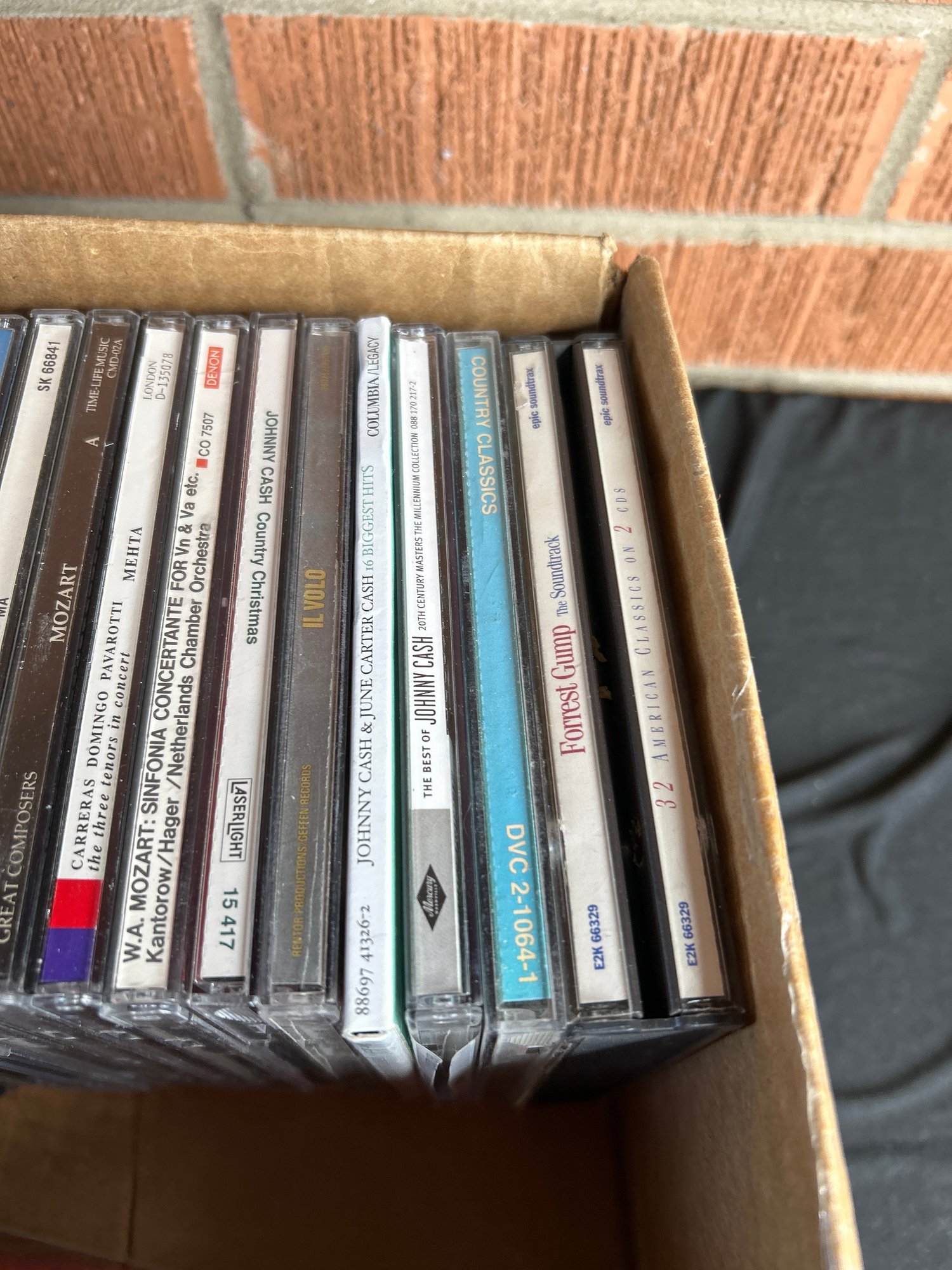 Bundle Of Cds #52321 | Auctionninja.com