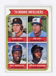 11974 Topps 1974 Rookie Infielders (Ron Cash / Jim Cox / Bill Madlock  Reggie Sanders) Rookie #600