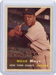 1957 Topps Willie Mays #10