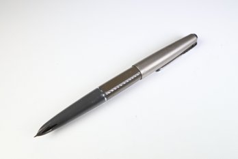 Parker Vintage 61 Gray With Chrome Cap Fountain Pen 14k Gold Nib