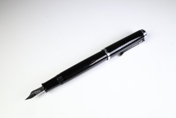 Pelikan P205 Fountain Pen Classic Black B Nib