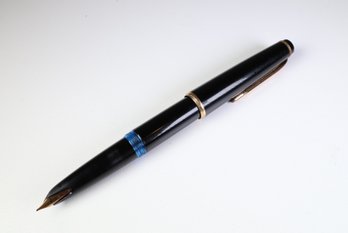 Montblanc No.32 Fountain Pen 14k Gold Fine Nib