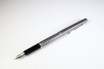 Platinum 14K WG Fountain Pen Grid Pattern Medium Nib