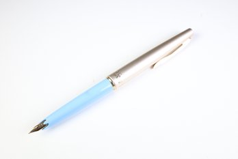 Vintage Sailor Fountain Pen  21K Gold Nib  Light Blue & Silver