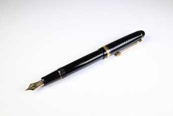 Pilot Namiki Custom 74 Fountain Pen Black 14K Gold Medium M