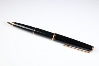 Vintage 1970s Montblanc 221(P) 14K 575 F Nib Fountain Pen W/genuine Converter