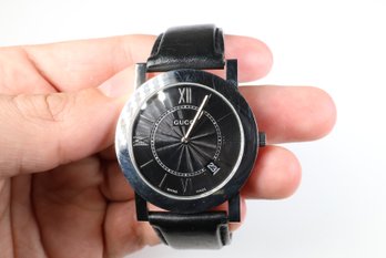 Gucci 5200M Men's Black Watch Genuine Battery Working
