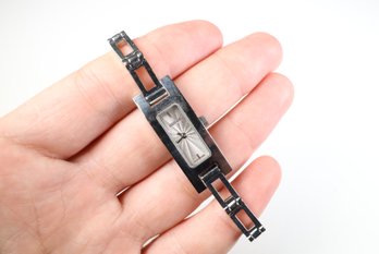 Gucci QZ 3900L Silver Dial Watch MTM027500, 15.5-16cm