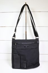 Gucci  Nylon Sac A Bandouliere Messenger Bag