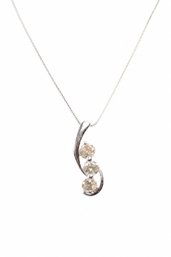 18k White Gold, Natural Diamonds Pendant 1.00ctw, 1.04 Grams Jewelry Gemstone Diamonds