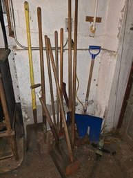 Garden Hand Tool Lot Shovels Snow Shovel Edger Axe Hedge Trimmer