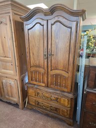 Vintage-style Wooden Armoire With 2 Lower Drawers