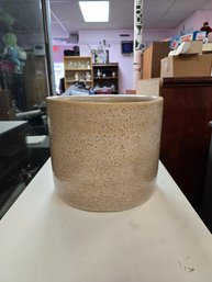 Ceramic Planter With Speckle Glazed Finish