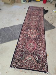 Persian Bidjar Runner Rug Featuring A Traditional Floral Pattern In Red And Navy