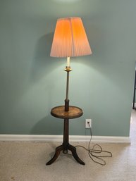 Vintage Wood Tall Floor Lamp With Middle Round Table